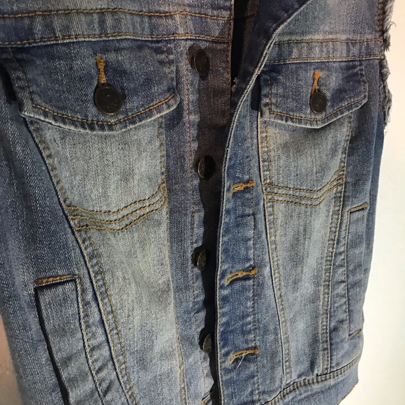 short sleeved denim jean jacket - Picture 5 of 5